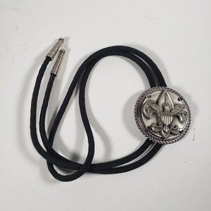 VTG BOY SCOUTS of AMERICA Tenderfoot Rank Bolo Tie Matte Silver Tone W/ Tips
